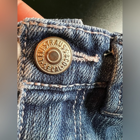 Levi’s Toddler Shorts. Size 3T - Picture 13 of 15